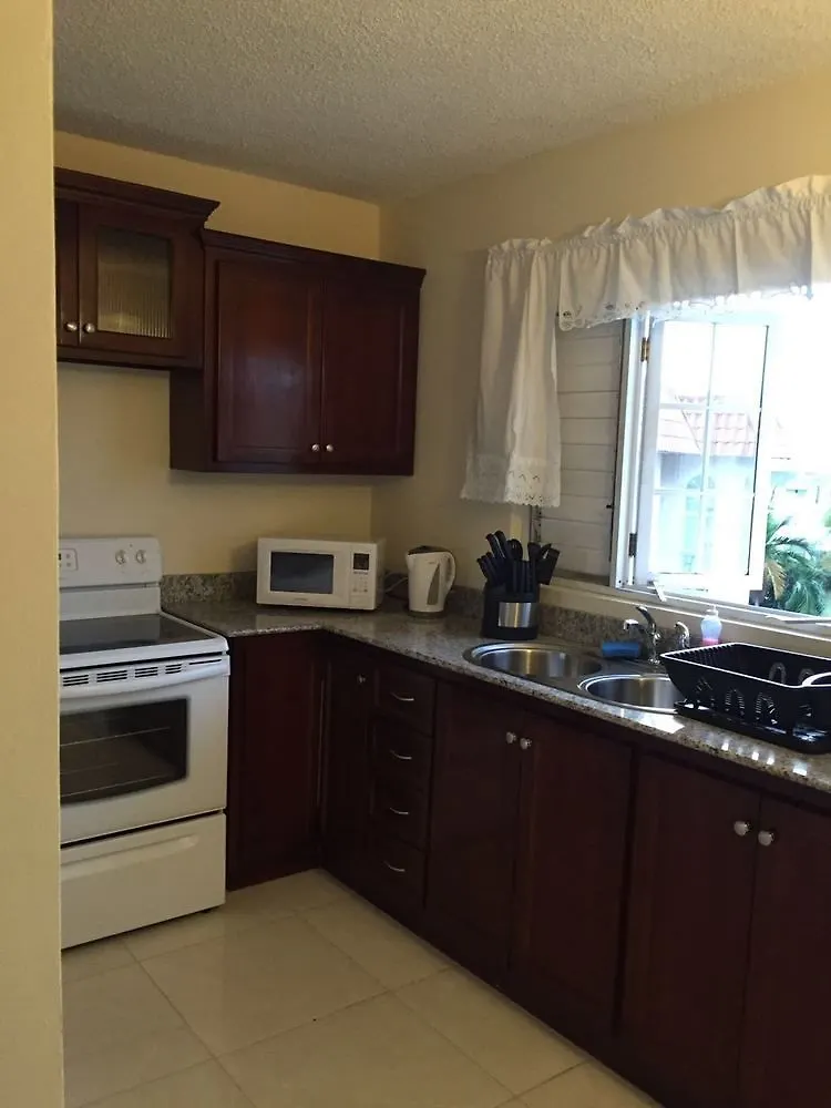 Kingston Guest Apt At Plantation Springs Apartment